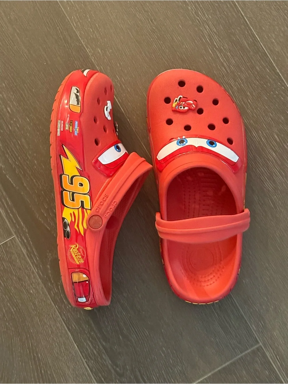 CROCS Kids Red Lightning McQueen Clogs